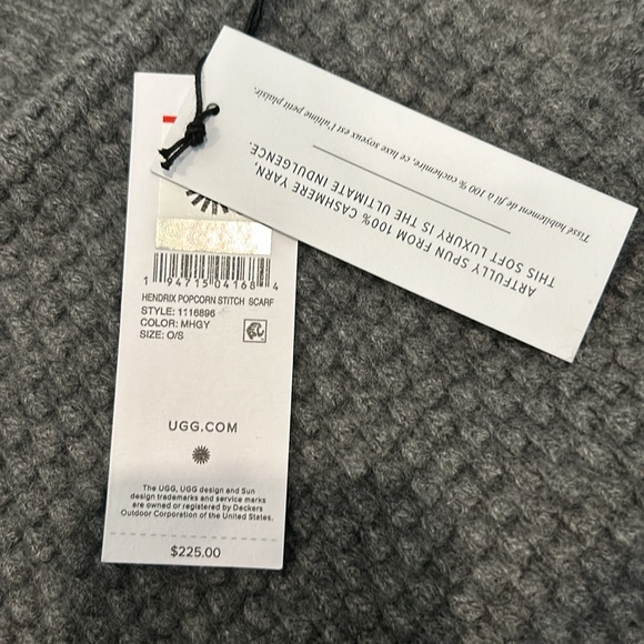 UGG Cashmere Hendrix Popcorn Stitch Scarf - Picture 4 of 4